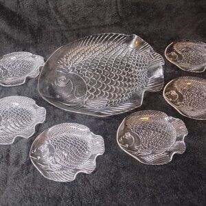 Vintage Glass Fish Serving Platter Set – 7-Piece Clear Pressed Glass Set